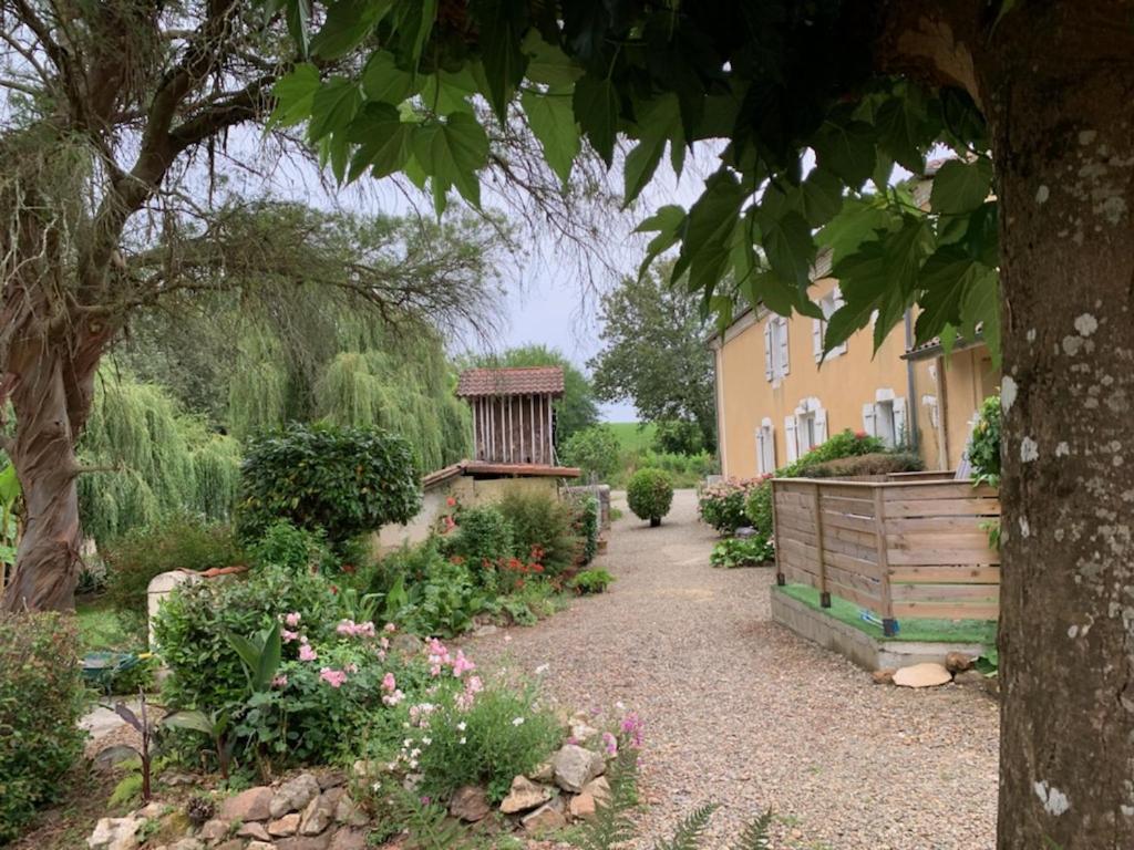 Gites Matilon Buanes Exterior foto